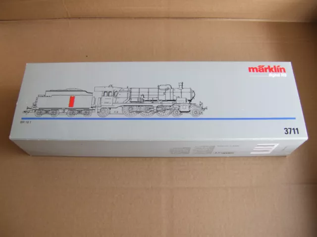 Märklin H0 3711 digital Vitrinrenmodell 1mal auf die Schiene gesetzt Br 18.1