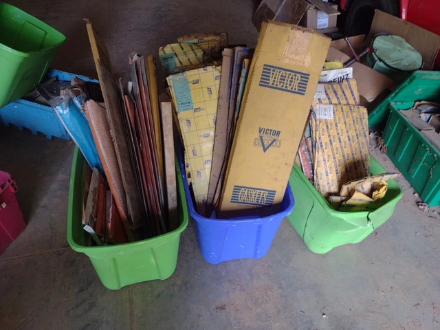 Lot of Gaskets from 1940s to 1980s 3 full tubs