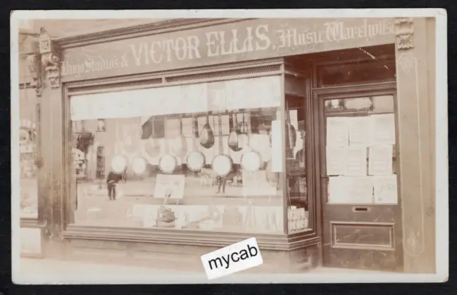 Postcard Battersea Wandsworth London shop front Banjo signed Victor Ellis RP