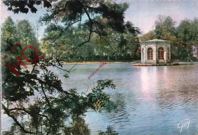 Postcard_ Palais De Fontainebleau, Etang Des Carpes Et Pavillon De L'Empereur