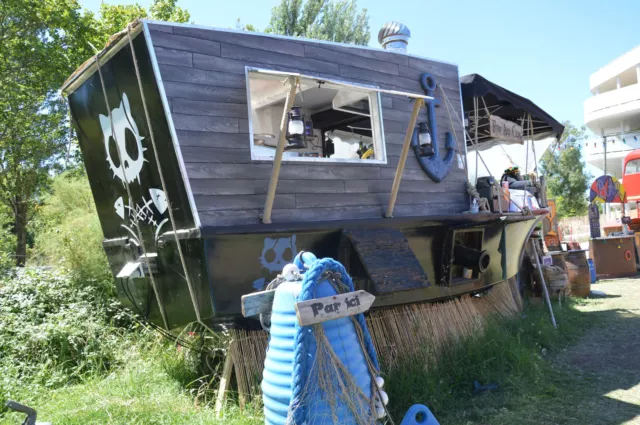 food truck Food Boat Pirate Restaurant 4