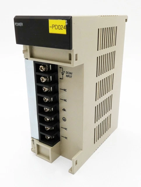 Alimentatore Omron C200HW-PD024 50W 24VDC - sportello di copertura mancante! -usato-