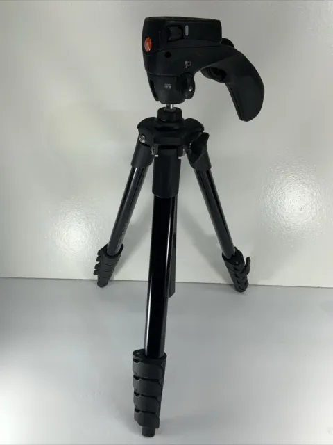 Manfrotto MKCOMPACTACN-BK  Compact Action Tripod