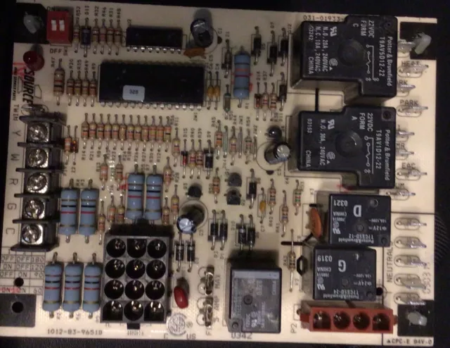 Honeywell 031-01933-000 Lennox 1012-83-9651B Furnace Control Circuit