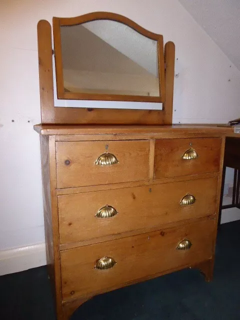 Antique Victorian Pine chest of drawers With Mirror Superb Vintage Condition