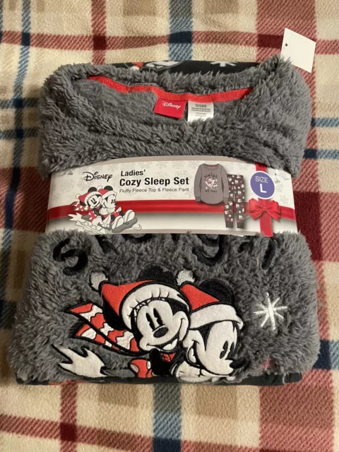 Disney Ladies Cozy Sleep Set Christmas Size Large