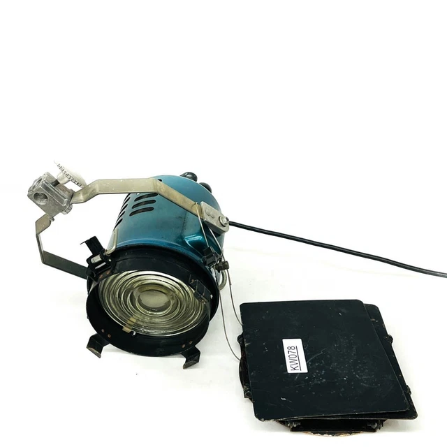 Berkey Colortran 1 kW barrido enfoque Fresnel 100-415 luz de estudio puntual 6 pulgadas sin bombilla