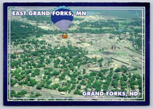 Postcard - Minnesota, East Grand Forks and North Dakota, Grand Forks aerial 540