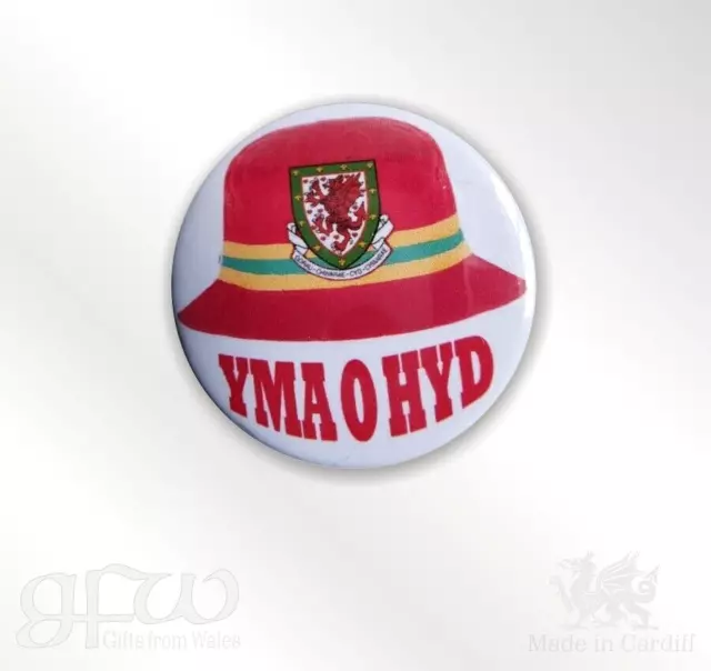 Wales football fan, Yma o Hyd - Small Button Badge - 25mm diam