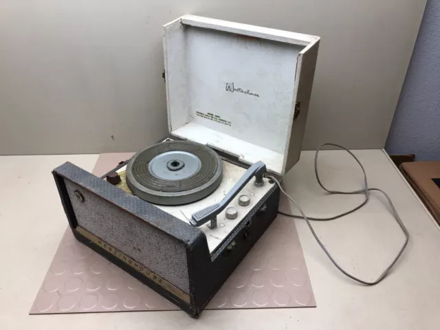 Vintage WESTINGHOUSE PORTABLE RECORD PLAYER PHONOGRAPH TURNTABLE 40MP3