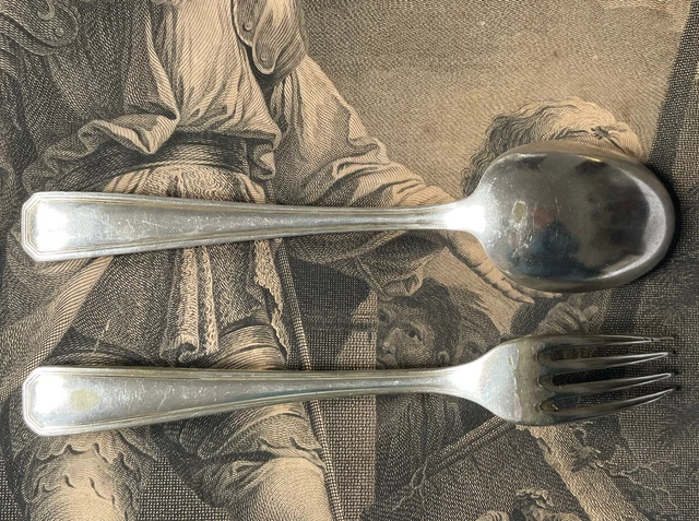 Lot de Ménagère de style Louis XVI en argent, poinçon Minerve, modèle à
