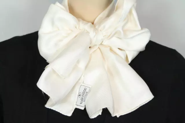 VALENTINO BOUTIQUE Italy Ivory Cream Pure Silk Scarf Shawl Stole 3