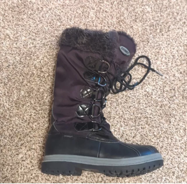 khombu boots womens 8