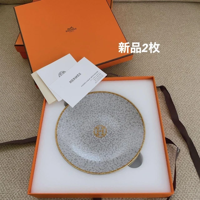 【新品未使用品】HERMES 046012P Bread plate 2set 新品未使用品】HERMES 046012P Bread plate 2set - メルカリ
