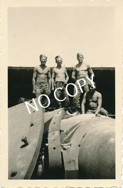 PHOTO WW II Wehrmacht Soldiers Working Half-Naked Nude J1.16 £36.26 - PicClick UK