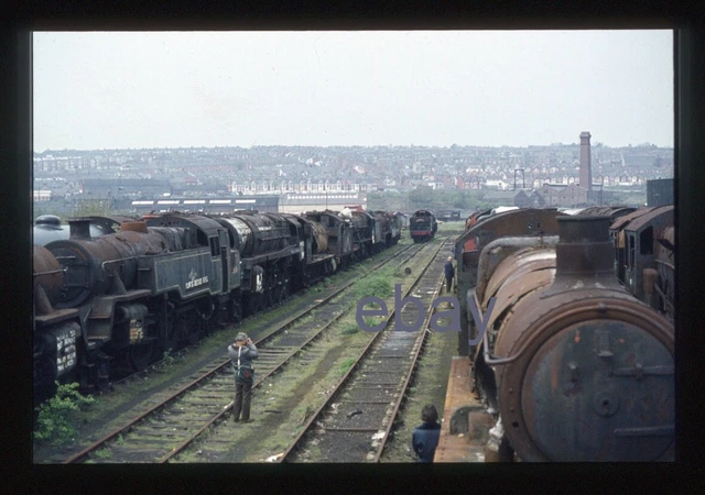 ORIGINAL 35MM SLIDE - 80098, 80136, 92240 at Woodhams, Barry scrapyard ...