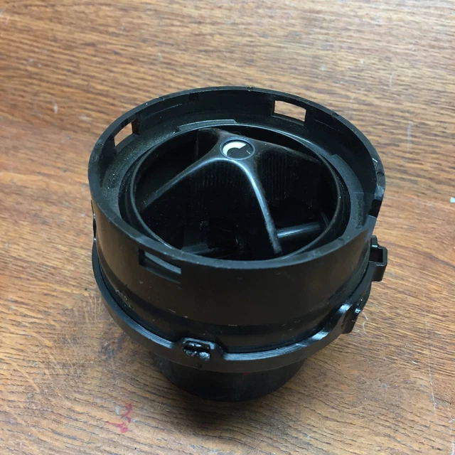 1984 Mercedes Benz W123 300D Center Dash Vent Assembly climate Control OEM  B39