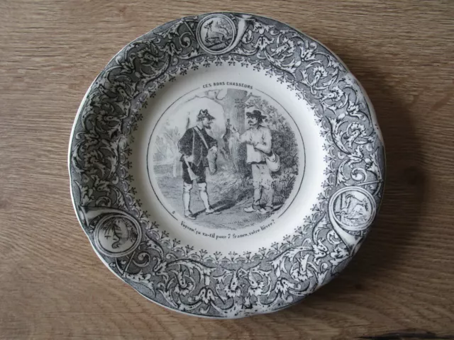 ANCIENNE ASSIETTE PARLANTE  LUNÉVILLE "CES BONS CHASSEURS" Voyons ! ça va ...