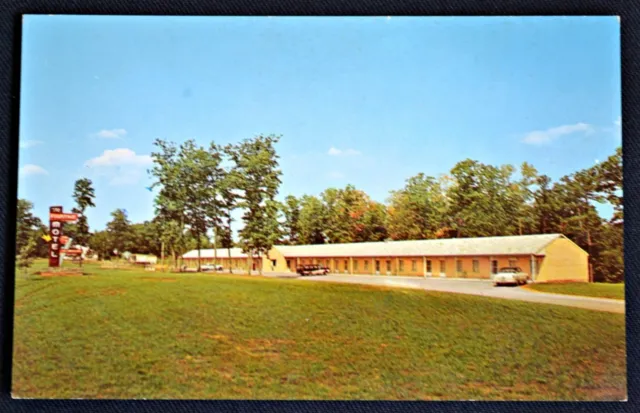 Fountain Motel Lynchburg Virginia VA Postcard PC Unused Circa 1960s   (1126)