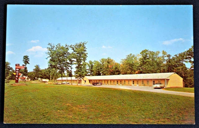 Fountain Motel Lynchburg Virginia VA Postcard PC Unused Circa 1960s   (1126)