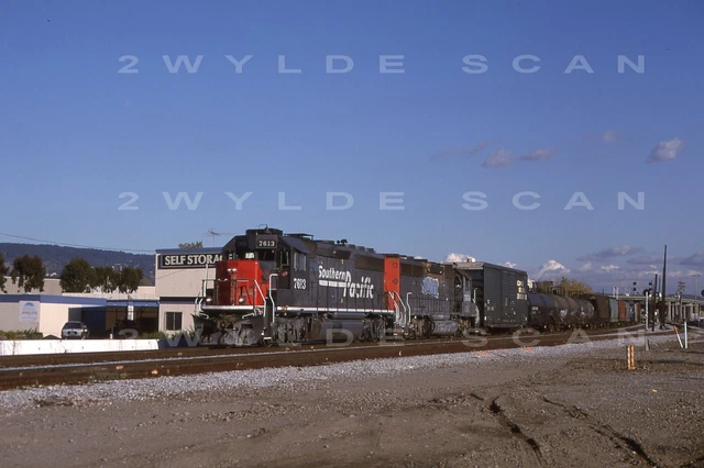 ORIG SLIDE Southern Pacific 7613 GP40-2 mit einem gekennzeichneten 7634 1998