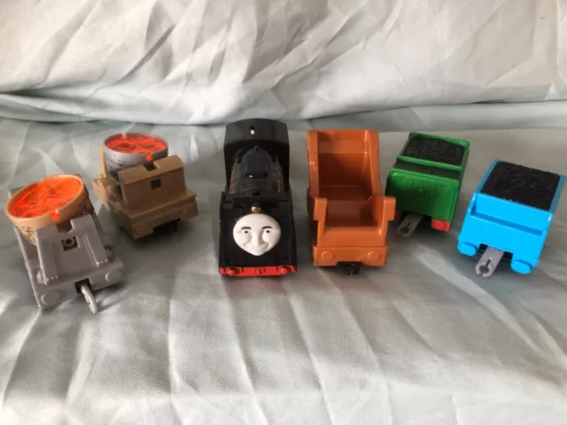 Thomas the Tank Engine Trackmaster Revolution Bundle - Hiro + 5 Tenders