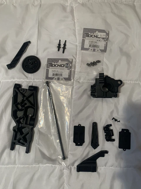 Tekno Eb ET parts lot