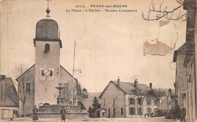 BYANS-sur-DOUBS - La Place - l’église - maison commune (Doubs)