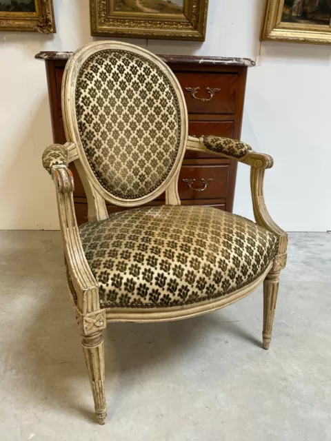 Fauteuil laqué époque Louis XVI