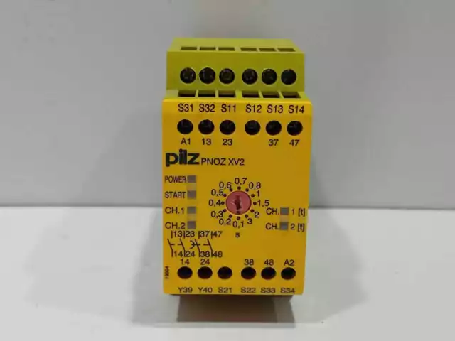 Pilz Pnoz Xv2 3/24vdc 2n / O 2n/0t Temps Surveillance Sécurité Relais PNOZXV2