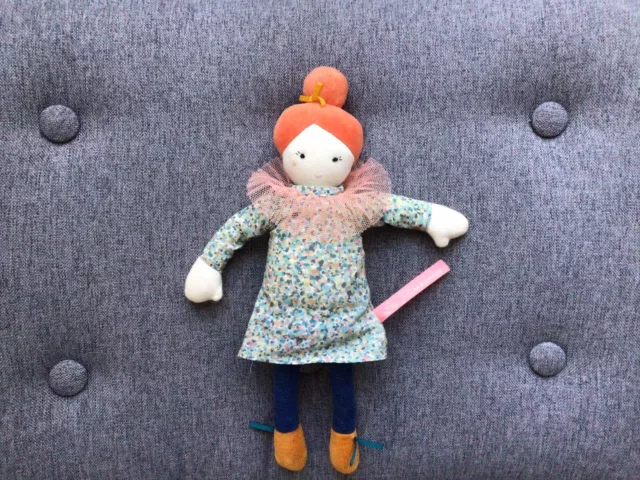Doudou Poupée Les Parisiennes MOULIN ROTY
