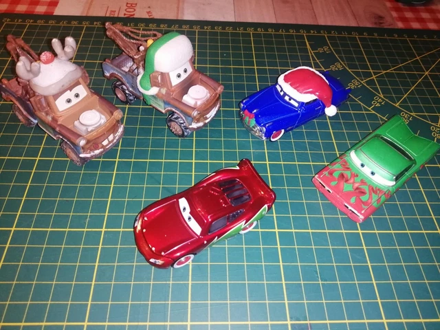 lot de  voitures cars disney pixar metal  d occasion noel