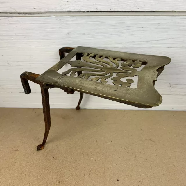 Georgian Adjustable Wrought Iron and Brass Trivet