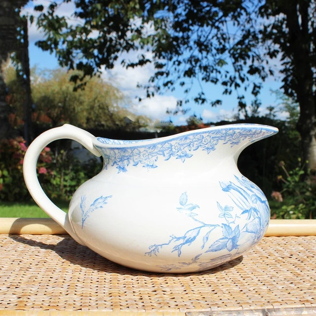 Broc Ancien K&G Lunéville, Faïence Bleue à Décors De Fleurs