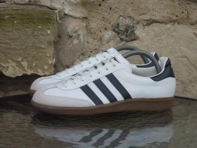 Adidas cheap universal black