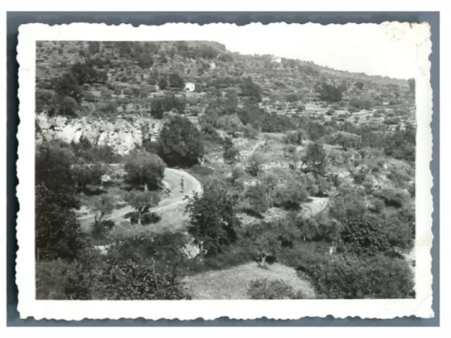 France, Route Draguignan - Grasse  Vintage silver print. Série de photos sur le