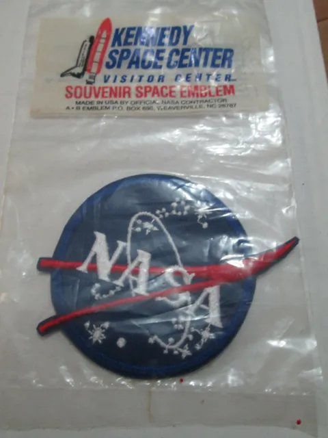 NWT Vtg NASA VECTOR Kennedy Space Center Souvenir Emblem PATCH Iron On Round USA