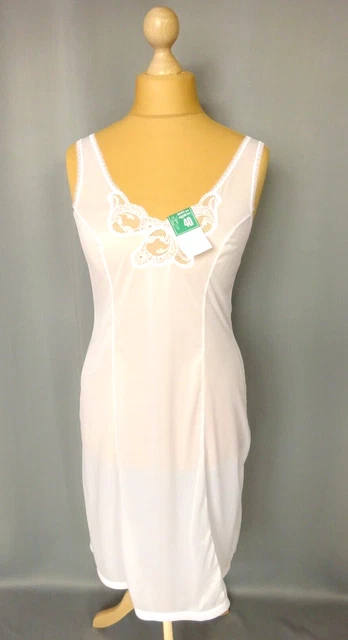 Combinaison Vintage Avec Dentelle - Taille 56 - Couleur Vanille - Neuf Avec Imperfections (non Utilisé)
