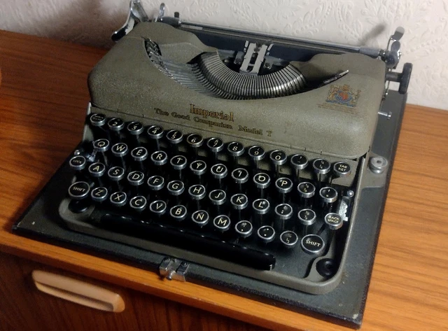Máquina De Escribir Imperial Good Companion Modelo T 1952 Reparada Excelente Estado Lista2 Usar