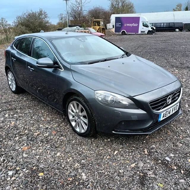 2014 14 Reg Volvo V40 Se Lux Nav Hatchback 2.0 D3 Black Leather No Reserve