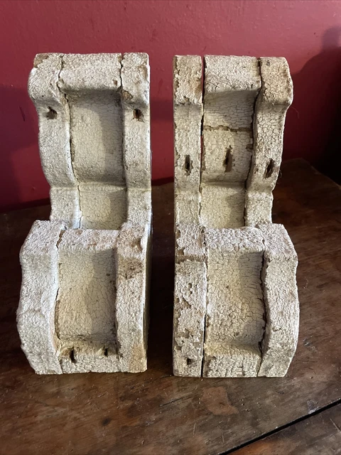 One Pair Small Antique Wood Corbels Cottage VTG Porch Shelf Brackets Old Chippy