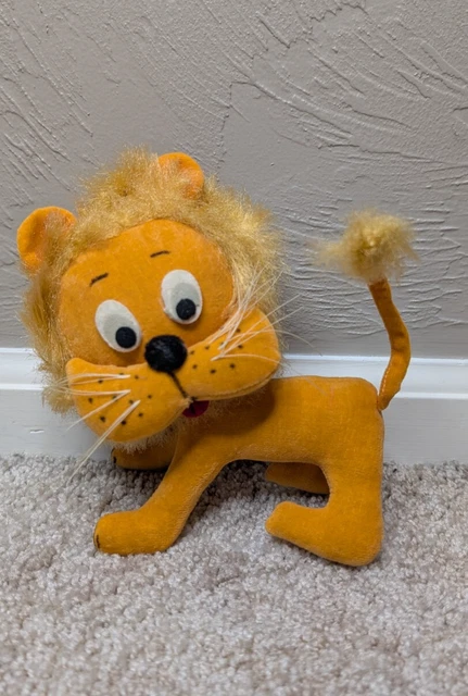 VINTAGE YELLOW LION Bendy Tail Japan 6