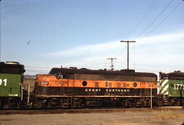 Original Slide BN/GN #684 EMD F7A Burlington/Great Northern Portland OR 1975