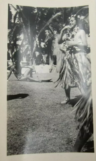 Vintage Hawaiian Beautiful Dancer Dancing Photo (C2)