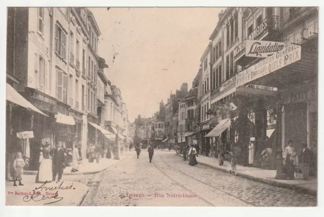 TROYES - Aube - CPA 10 - la Rue Notre Dame - Commerces