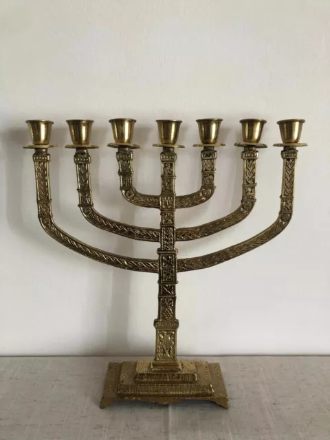Kerzenständer Menora Weinberg Israel