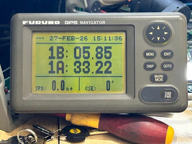 GPS Sondeur Furuno GP-30 – Pour Pièces Détachées – Non Testé – État Inconnu