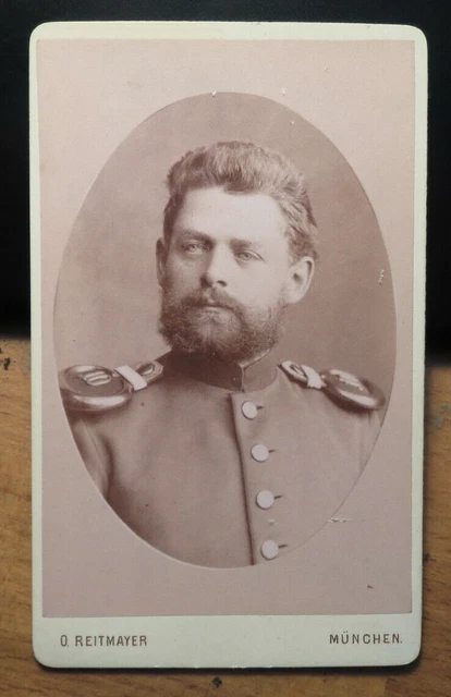 Soldat Offizier Uniform Epauletten Bart - KB IR 10 / CDV Otto Reitmayer München