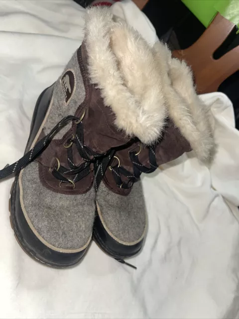 Sorel Women Brown & Gray Faux Fur Tivoli Waterproof Lace-Up Winter Boots Size 7