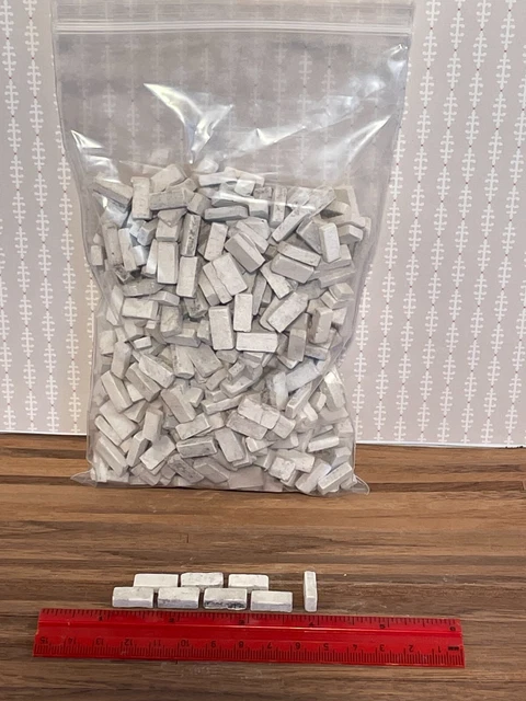 Dollhouse Miniature White Plaster Mini Building Bricks 1:12 Scale 500 count
